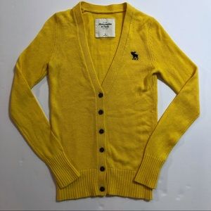 Abercrombie Cardigan XS B33